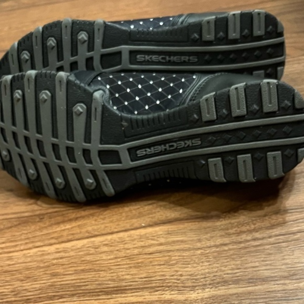 Sketchers Mary Jane Black w/ silver is embellishments. NWOT, 8 - Picture 5 of 5